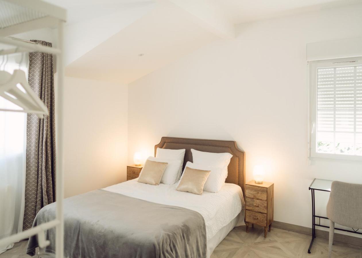 Manoir Et Appartements Avec Piscine Au Domaine De Bize Mirepoix Mirepoix  Exteriör bild
